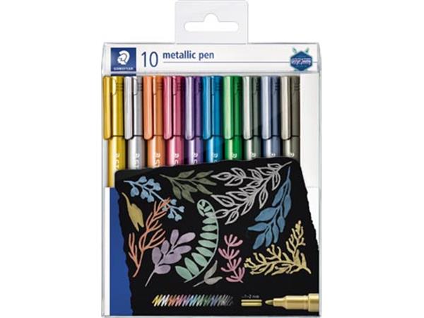 Een Staedtler marker Metallic 8323, etui van 10 stuks in geassorteerde kleuren koop je bij ShopXPress